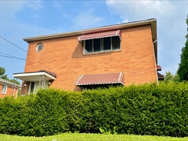 Building Photo - 565 Treeside Dr
