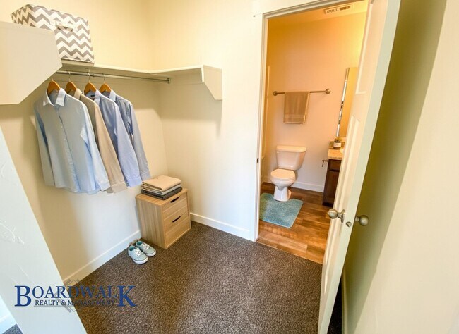 Building Photo - Stunning 3 Bed Townhome in Herriman