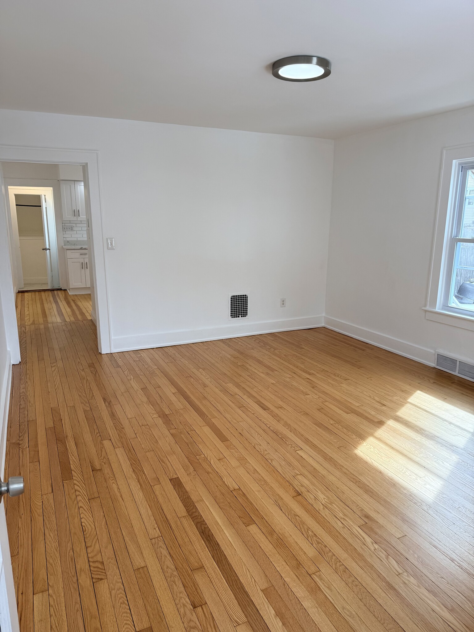 Building Photo - 30 Clark St