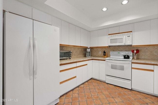 Building Photo - 6815 N 73rd St