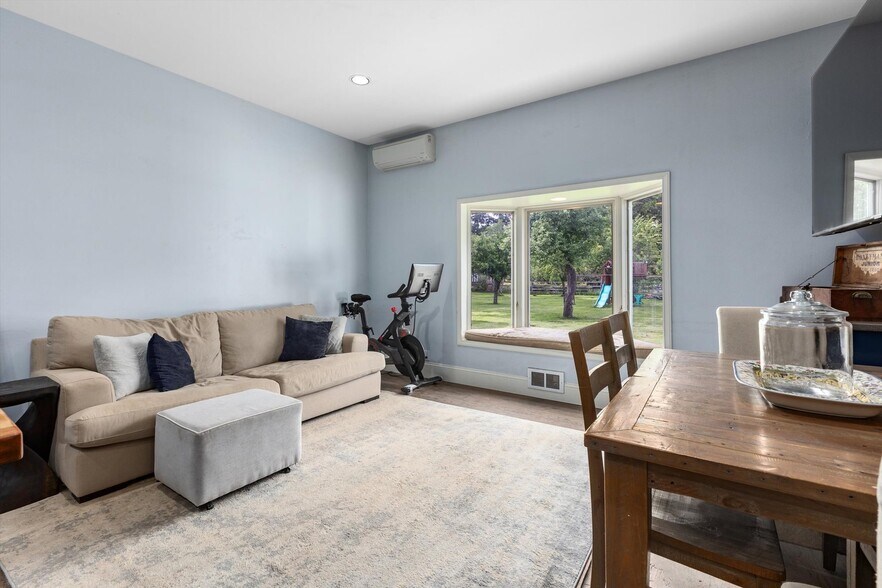 Building Photo - 18804 NE 106th St