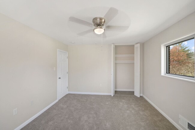 Building Photo - 2BD/2BA- Bethesda Condo in Parkside Community - Utilities Included