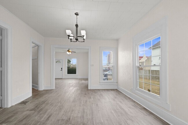 Building Photo - 131 W 13th St