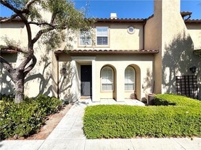 Building Photo - 108 Calle Campanero