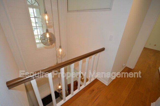 Building Photo - 2847 Harbor Blvd