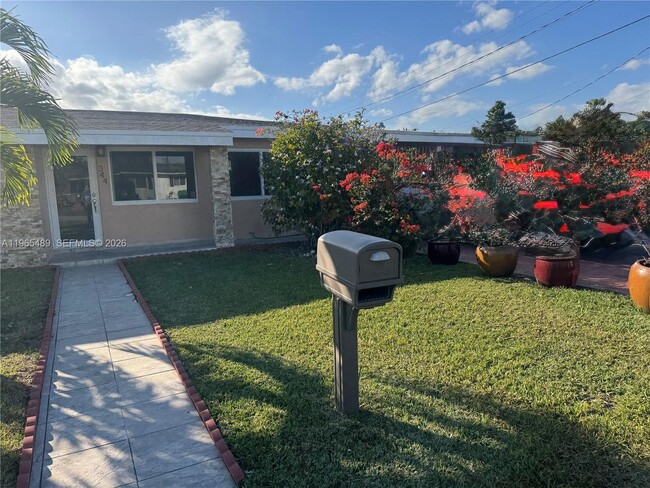 Building Photo - 344 SW 80th Ave