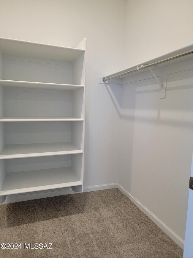 Building Photo - 5595 S Adero Cyn Trl