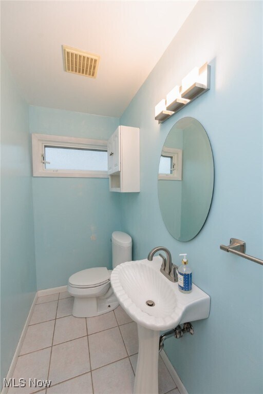 Building Photo - 2500 Deborah Dr