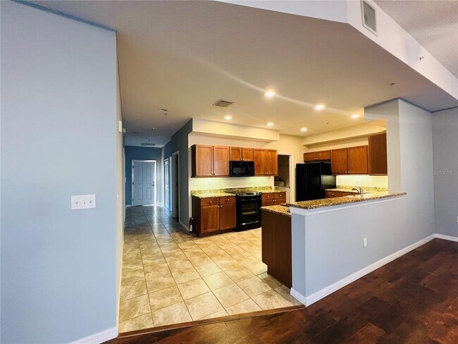 Building Photo - 642 Wells Ct