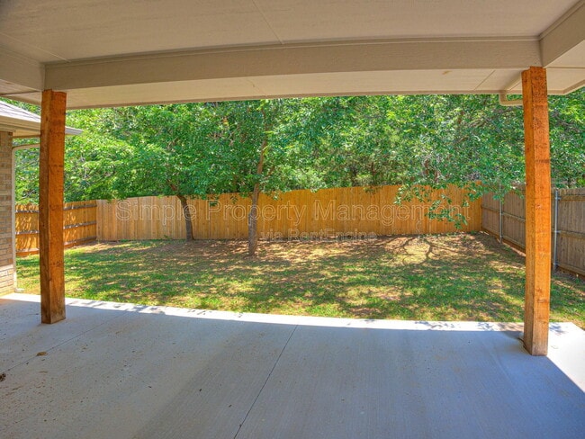 Building Photo - 400 Fallview Ct