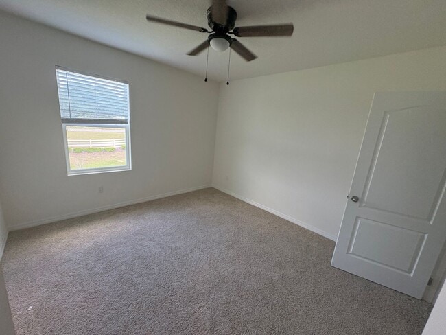 Building Photo - 4 Bed 2.5 Bath Mt Dora Home - Solar Energy!