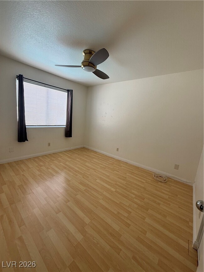 Building Photo - 1120 Daytona Ln