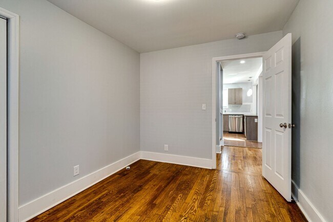 Building Photo - Spacious 4 Bed/ 3.5 Bath Home in Madison w Detached Office and Full Bath, 2 Car Garage, 1/2 acres...