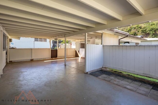 Building Photo - 1428 Ala Iolani St