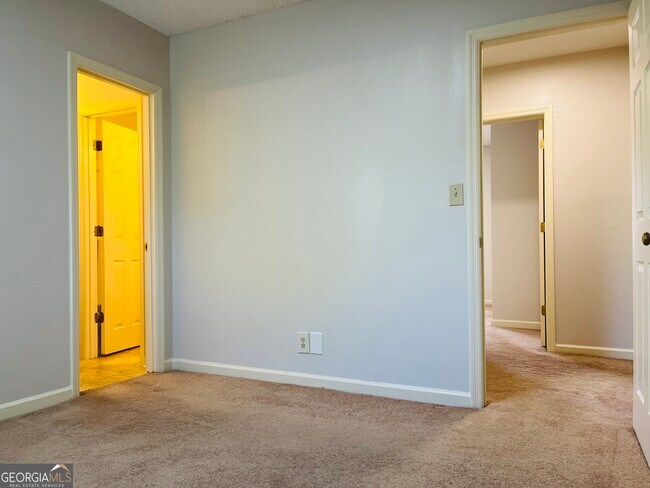 Building Photo - 207 Harwell Ave