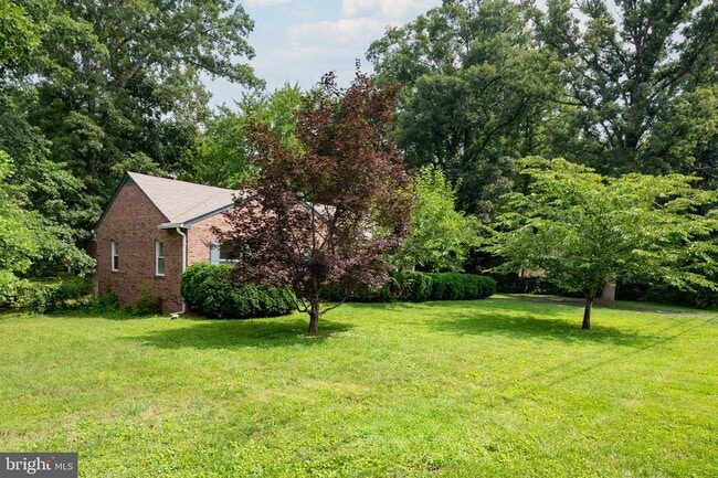 Building Photo - 5708 Dawes Ave
