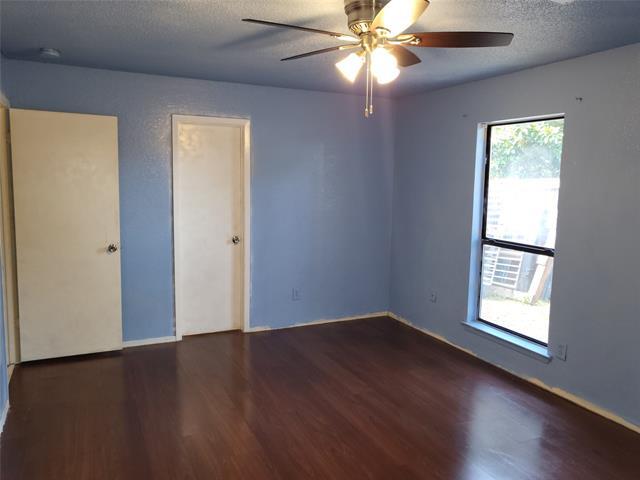 Building Photo - 3320 Green Ridge St