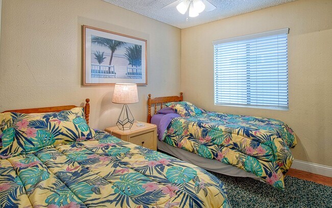 Building Photo - 414 E Oceanfront