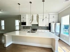 Building Photo - 1315 W 24th St