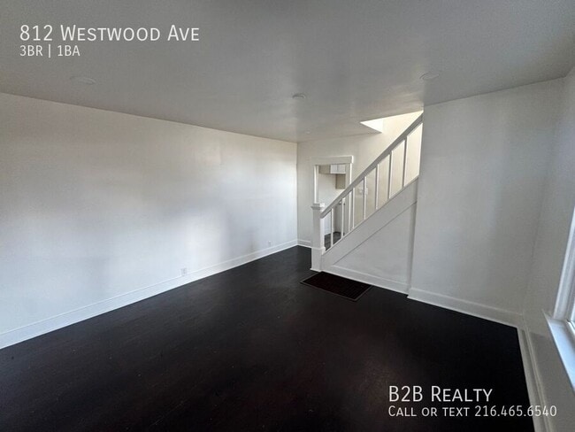 Building Photo - 812 Westwood Ave