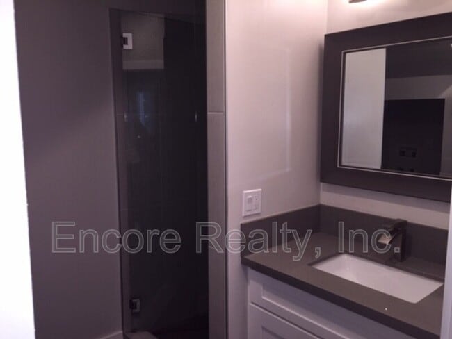 Building Photo - 2143 Second Ave