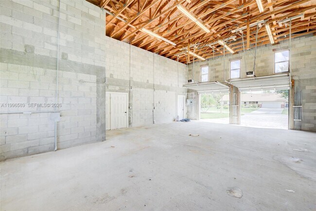 Building Photo - 17101 SW 48th St