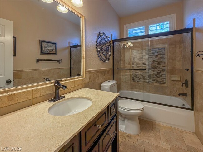 Building Photo - 3025 Scenic Valley Way