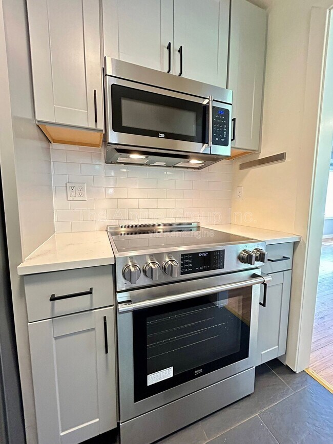 Building Photo - 4831 N Maryland Ave