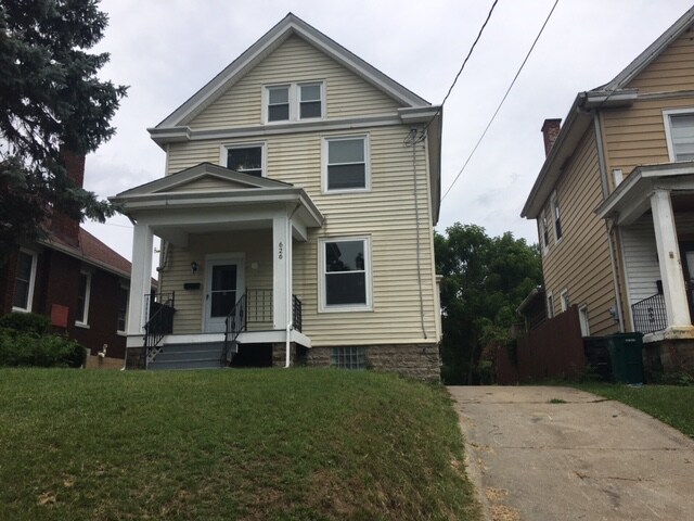 Primary Photo - 626 Trenton Ave