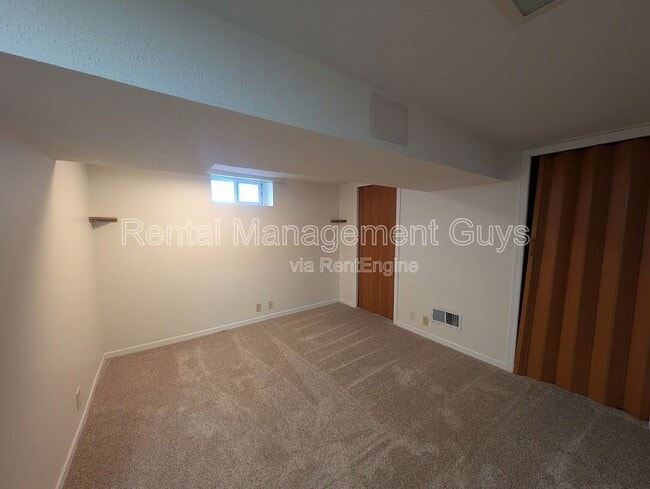 Building Photo - 5027 6th St NE