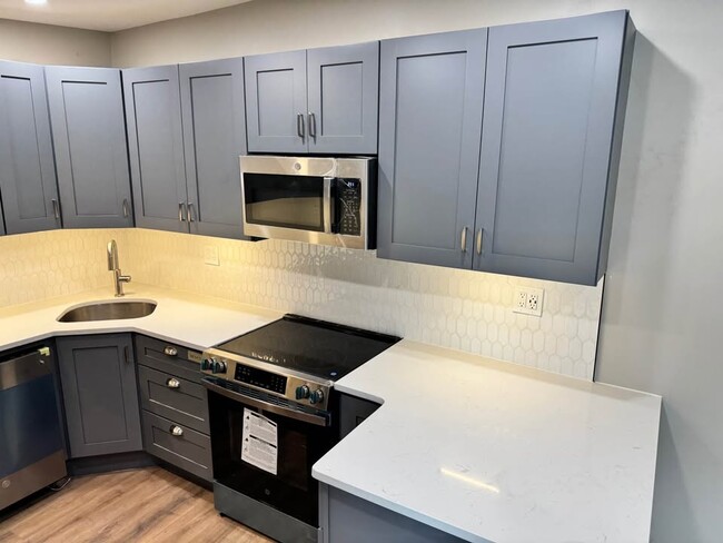 Building Photo - 1201 N 26th St