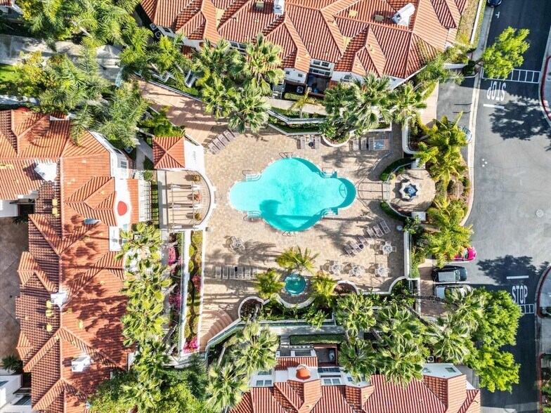 Building Photo - 2861 Ballesteros Ln