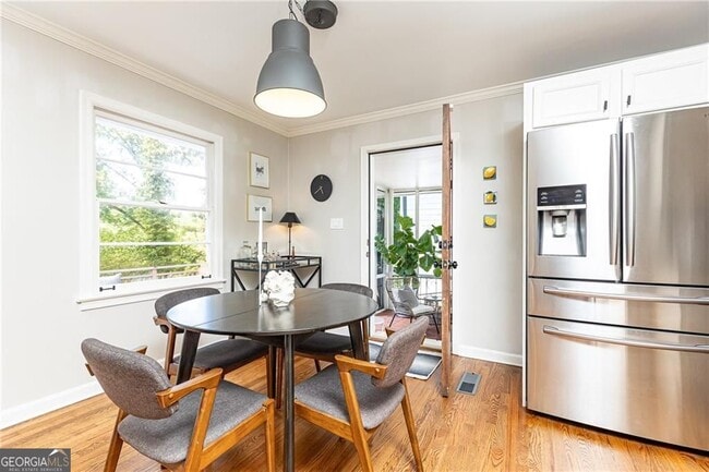 Building Photo - 1295 Lindenwood Ln NE