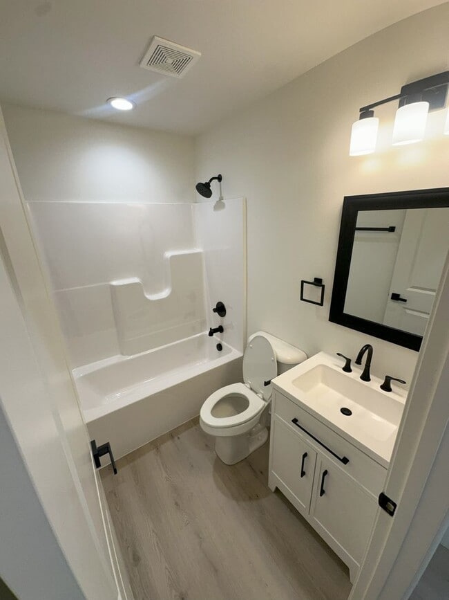 Building Photo - 169 Wildflower Dr