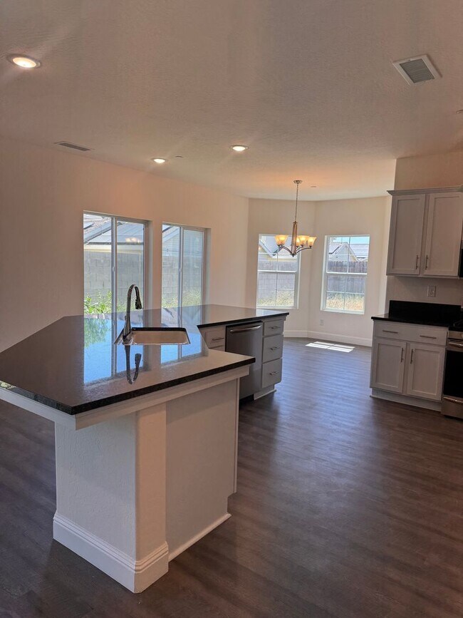 Building Photo - 4438 Langden Dr