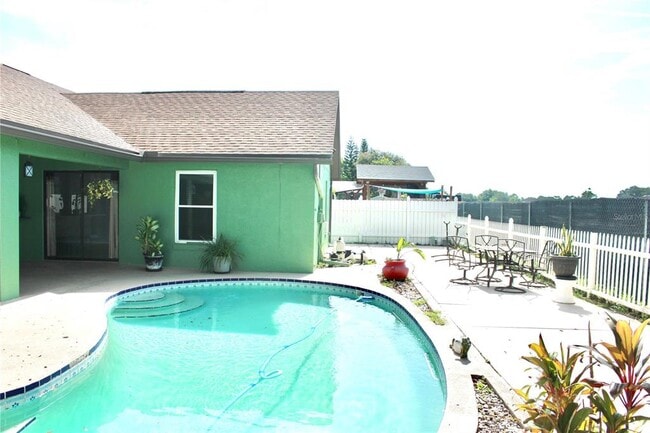 Building Photo - 412 Everwood Dr