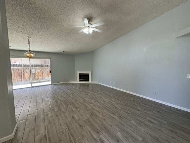 Building Photo - 612 Calle Orlando