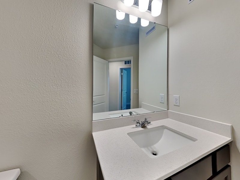 Building Photo - 3109 Emerald Acrs Ln