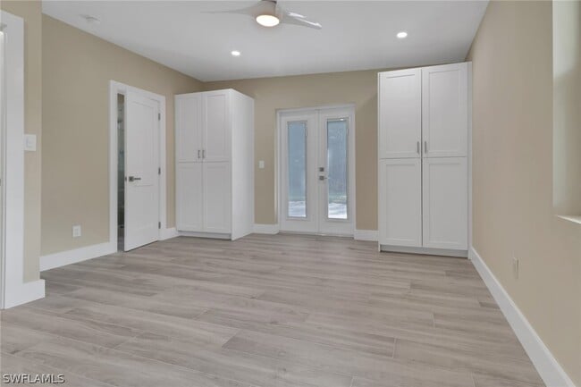 Building Photo - 5150 Sand Dollar Ln