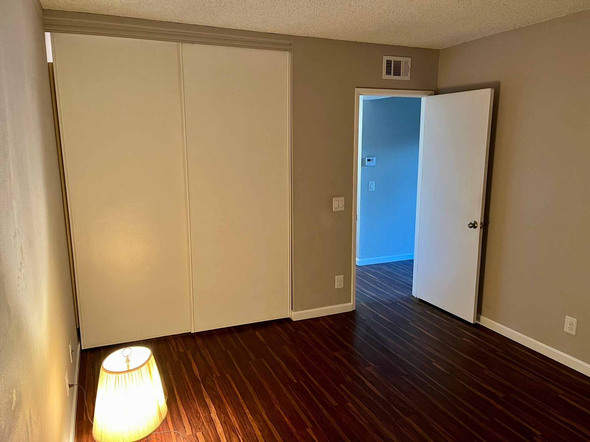 Building Photo - 1811 E Grand Ave