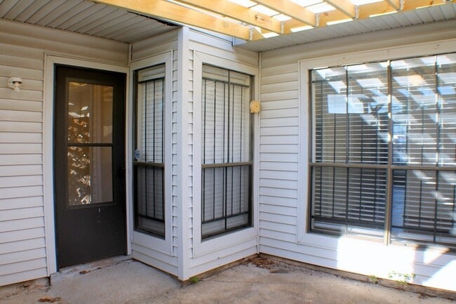 Building Photo - 5100 Allendale Rd