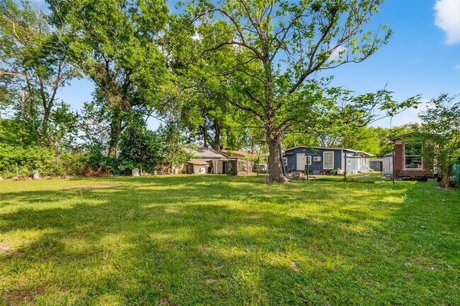 Building Photo - 968 Garapan St