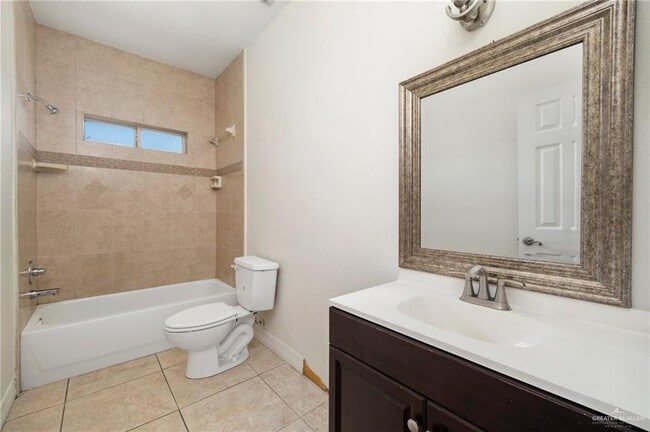 Building Photo - 4011 Lomita St