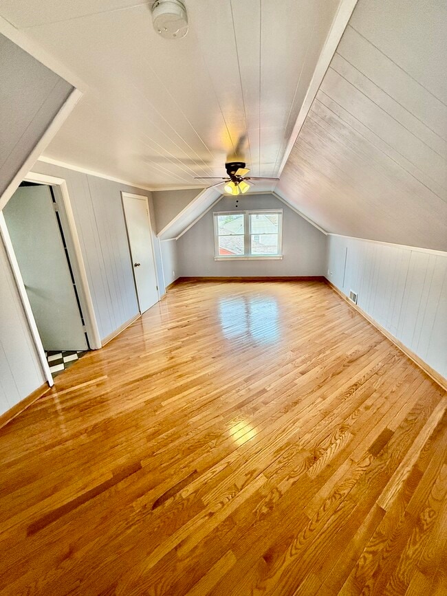 Building Photo - 723 Glendale Ave