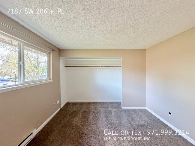 Building Photo - 7187 SW 206th Pl