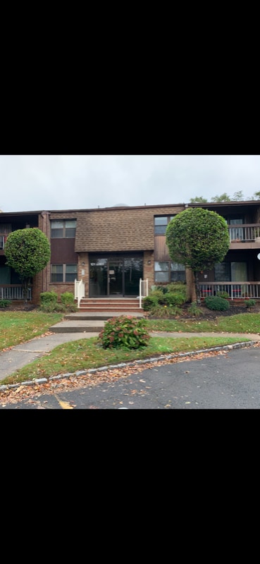 Building Photo - 107 Sharon Garden Ct