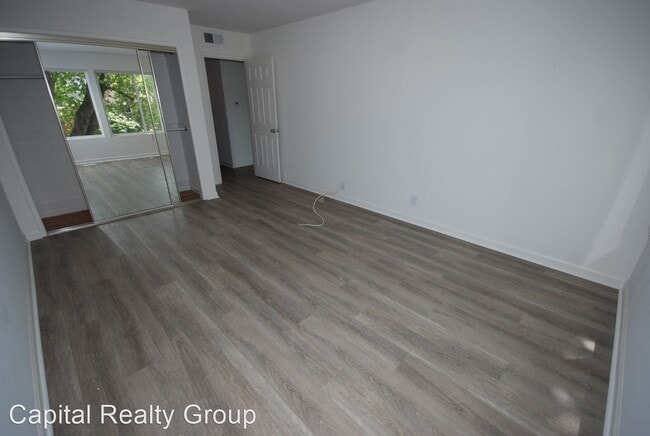 Building Photo - 1222 Oak Grove Ave