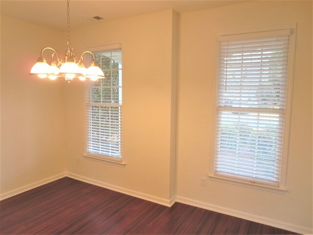 Building Photo - 507 Millside Tr