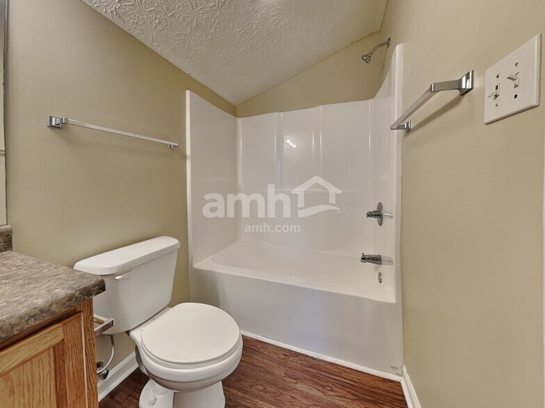 Building Photo - 1117 Long Meadow Dr