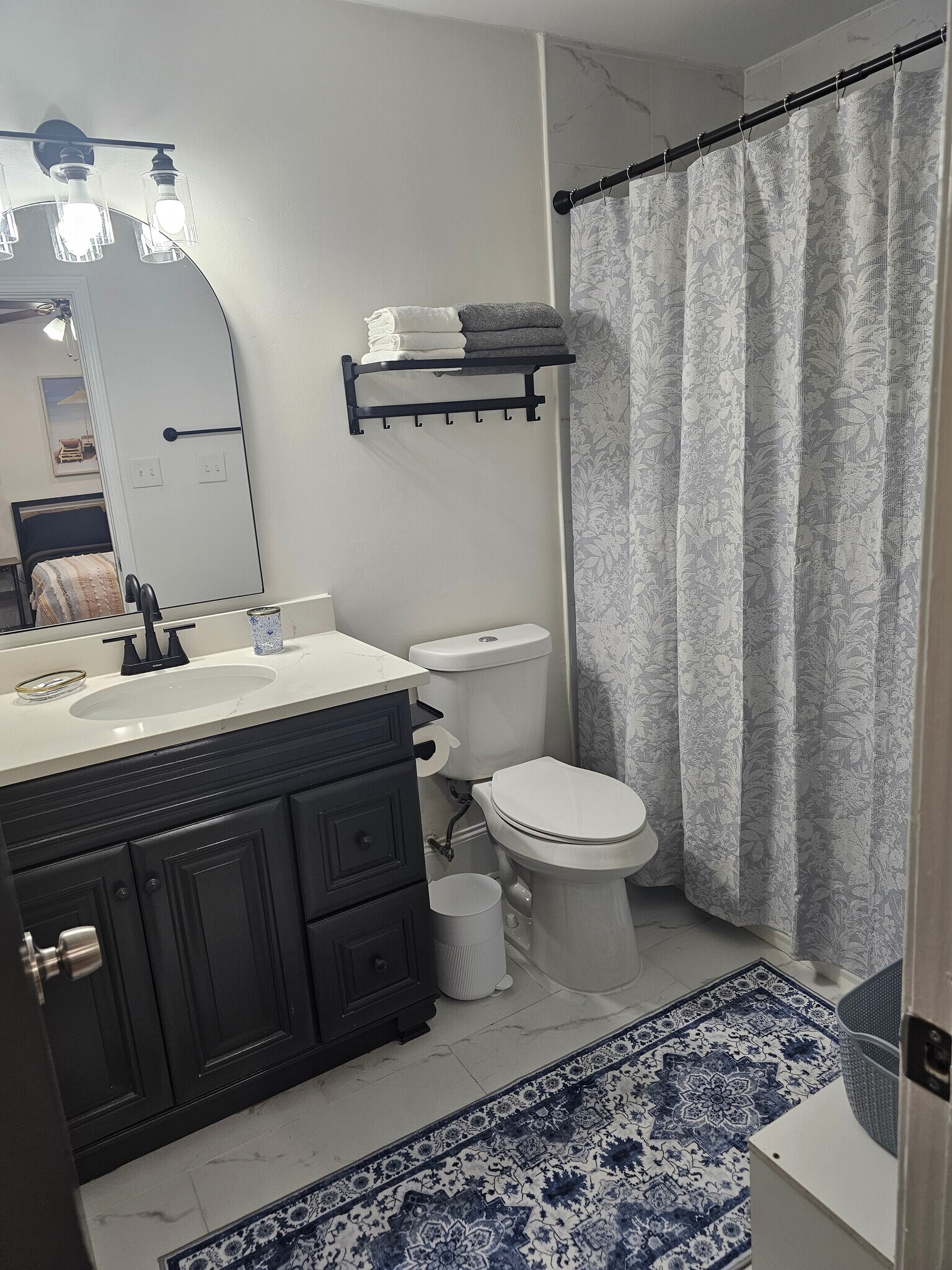 Building Photo - 4833 Zenith St